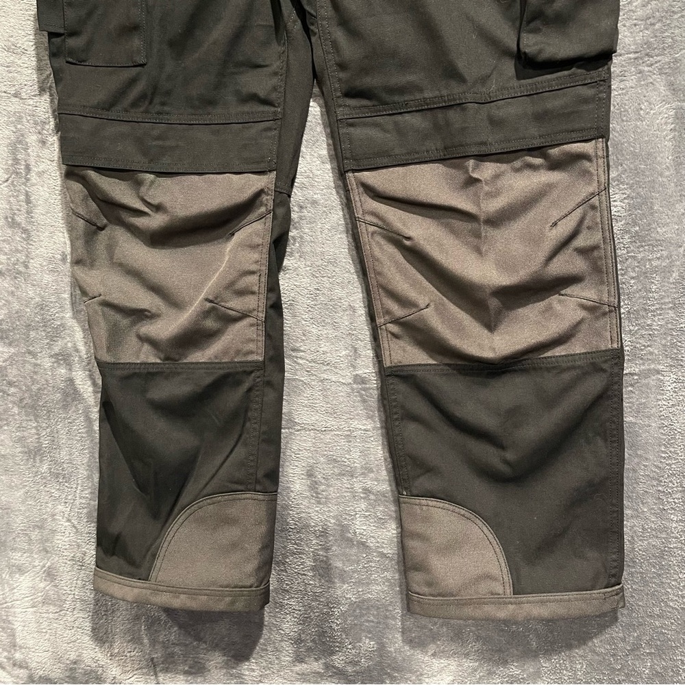 CAT Black Cargo Pants Men’s 36X32 Work Utility Durable Pockets - Picture 3 of 16